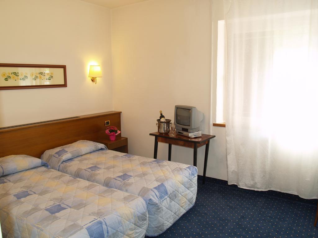 Hotel Rosalpina Riva del Garda Exteriér fotografie