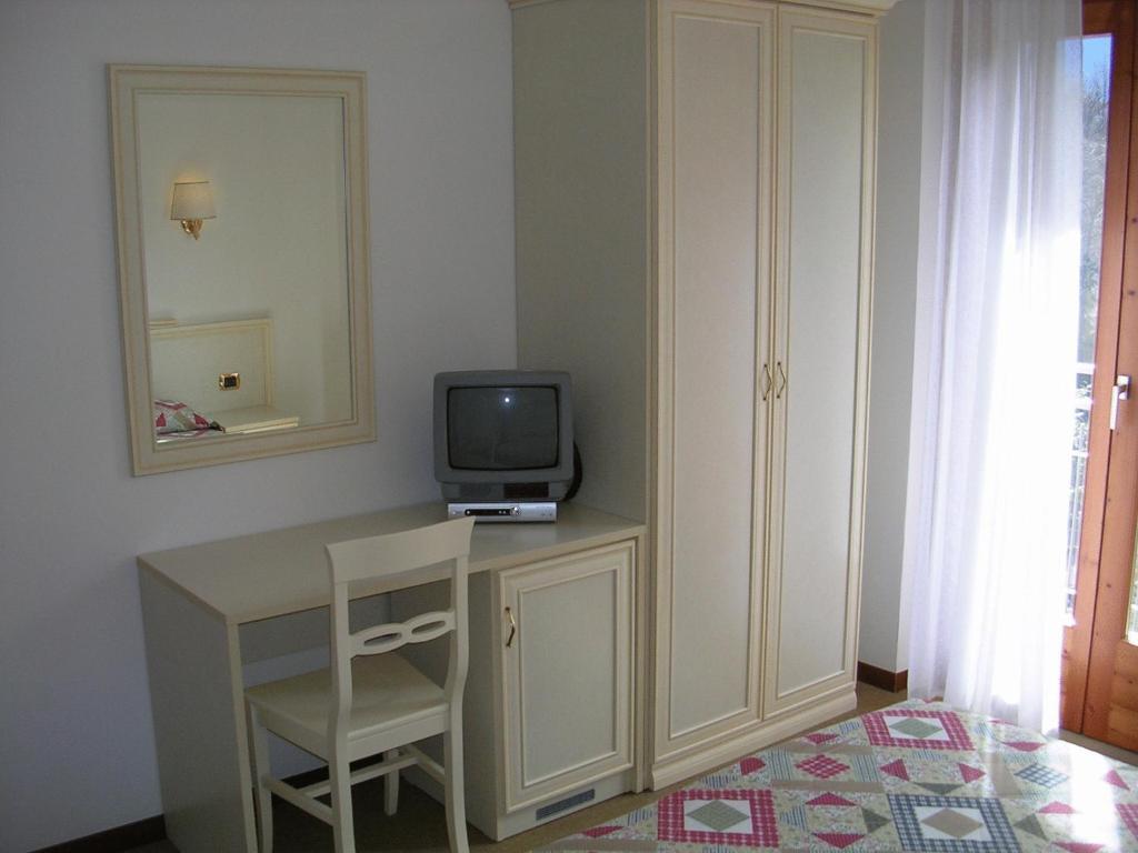 Hotel Rosalpina Riva del Garda Pokoj fotografie